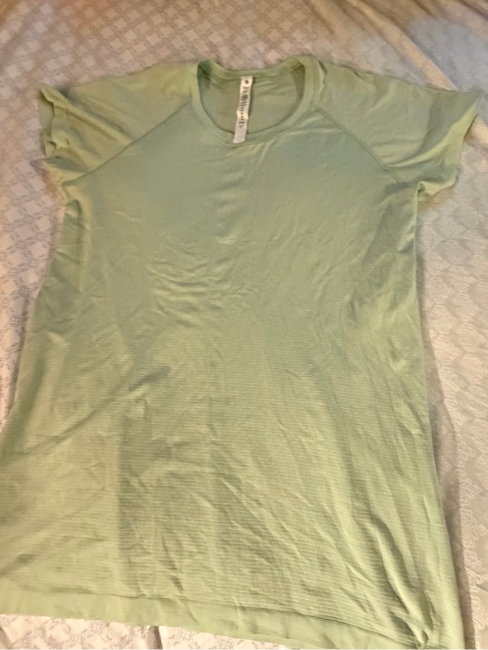 Lululemon size 12 Light Green Short Sleeve Knit Tee